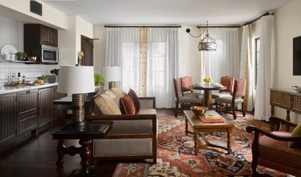 Plaza la Reina image 1