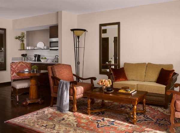 Plaza la Reina image 24